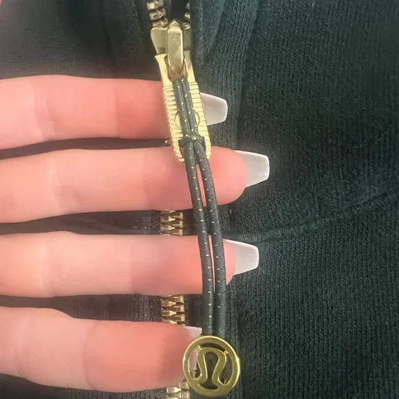 Lululemon Scuba Oversized Half Zip Hoodie, Size M/L, Legacy Green and Gold ๐๐๐๐ - Picture 9 of 16